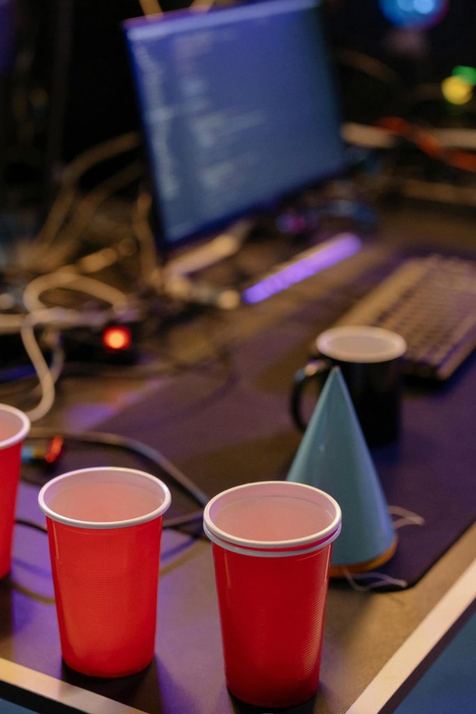 Professionele bedrijfsfeest catering met hapjes en service voor een geslaagd evenement met collega's en zakenpartners